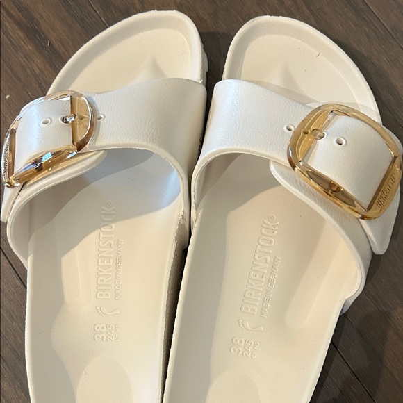 Birkenstock White Sandals with Gold Buckle - Picture 11 of 12